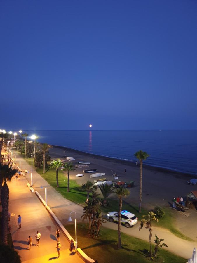 Primera Linea De Playa Con Vistas Al Mar Рінкон-де-ла-Вікторія Екстер'єр фото